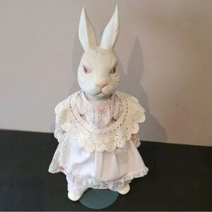 Innovation Giftware North Vancouver Bunny Decoration